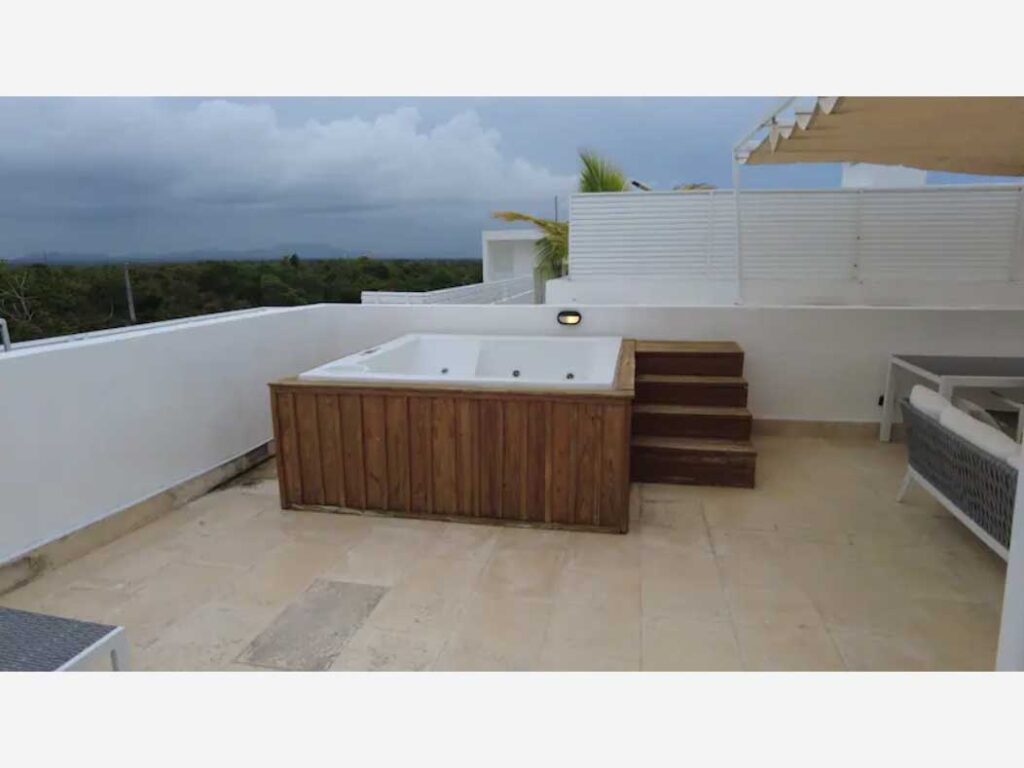 Cana Rock 2BR penthouse jacuzzi + infinity pool