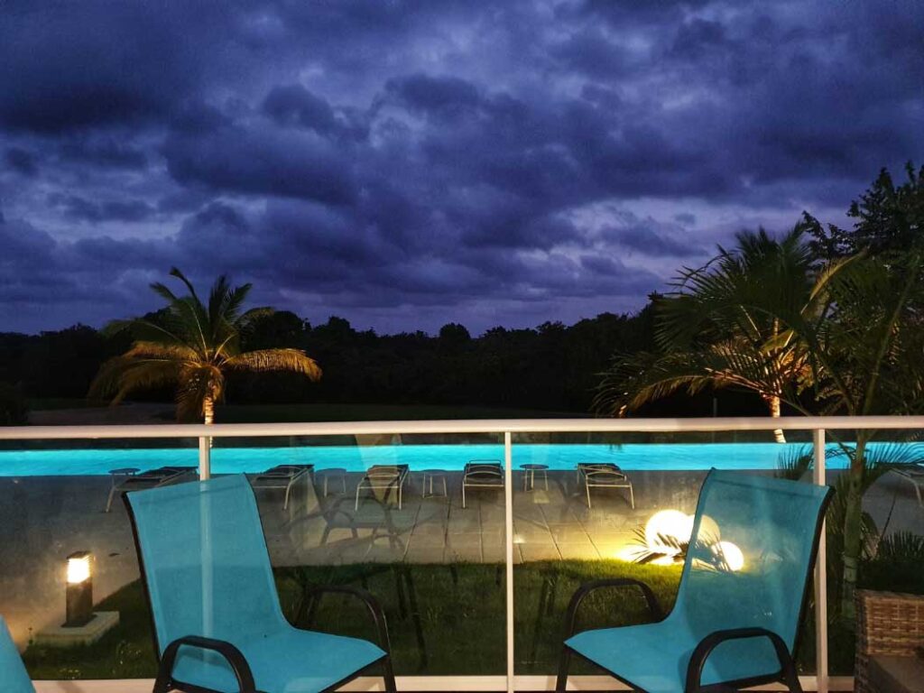 Cana Rock 2BR condo infinity pool + beach: