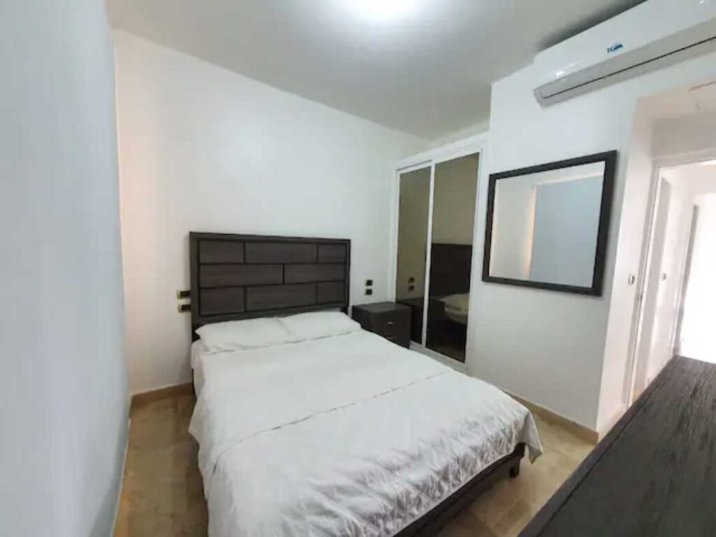Cana Rock 2BR condo infinity pool + beach: