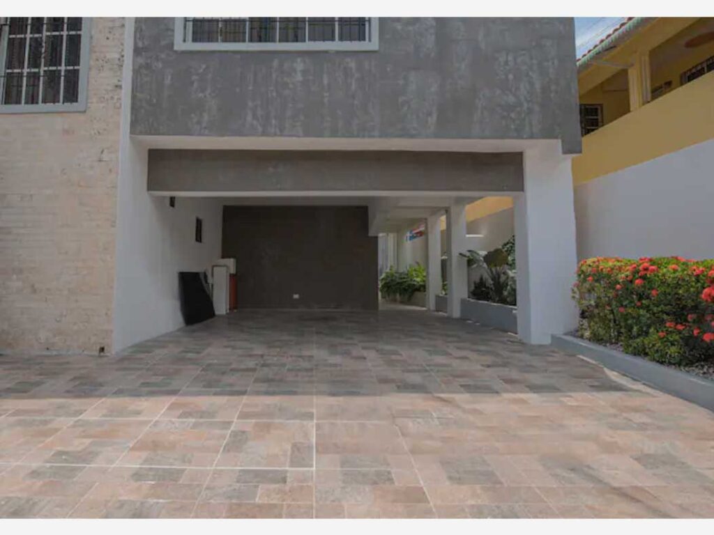 Comfortable 4 Bed Family Home