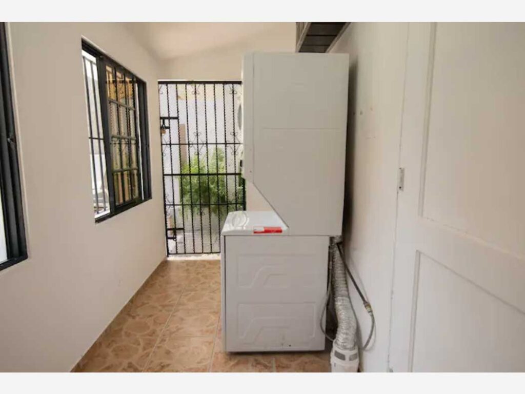 Comfortable 4 Bed Family Home
