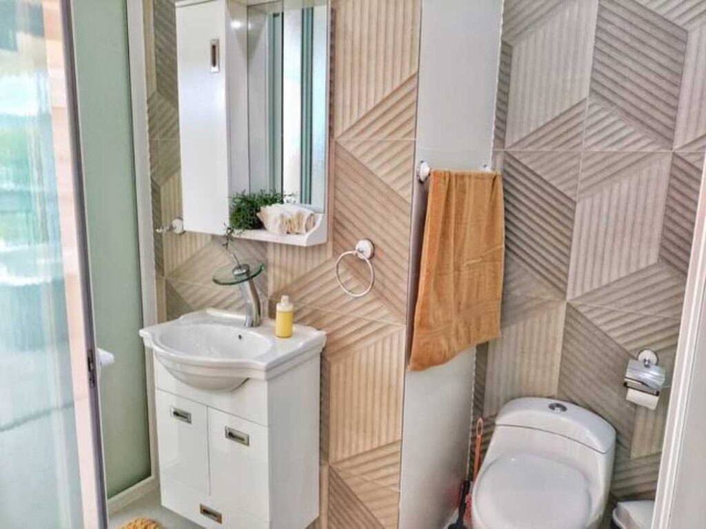 Lovely penthouse studio with Jacuzzi and pool