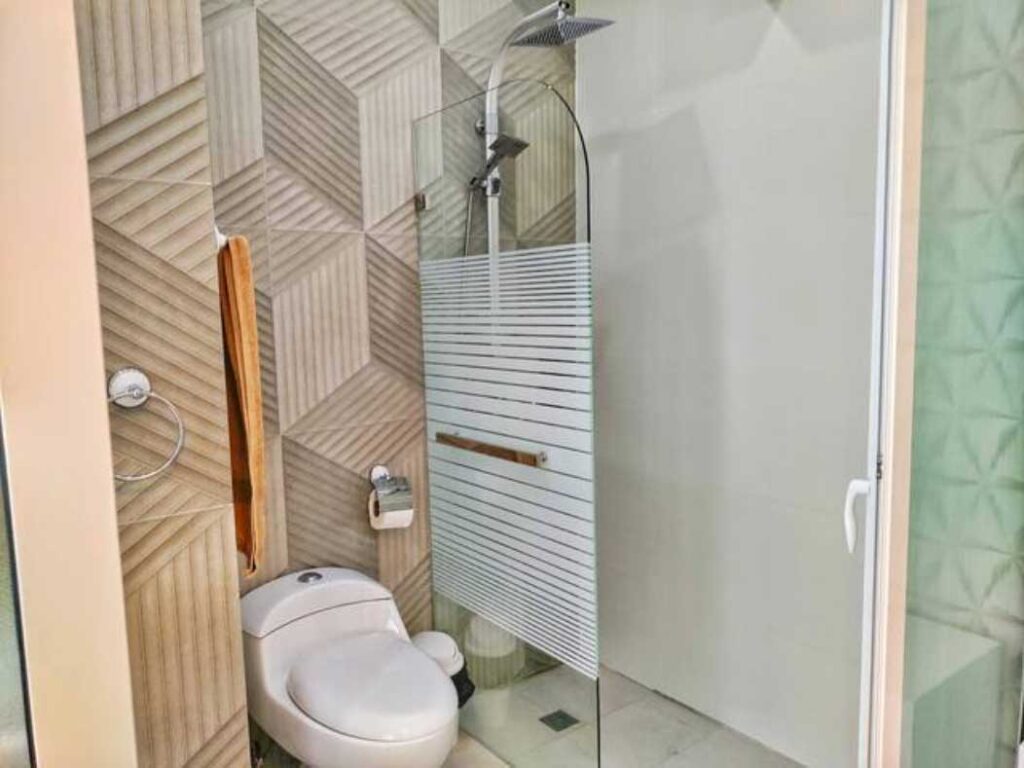 Lovely penthouse studio with Jacuzzi and pool