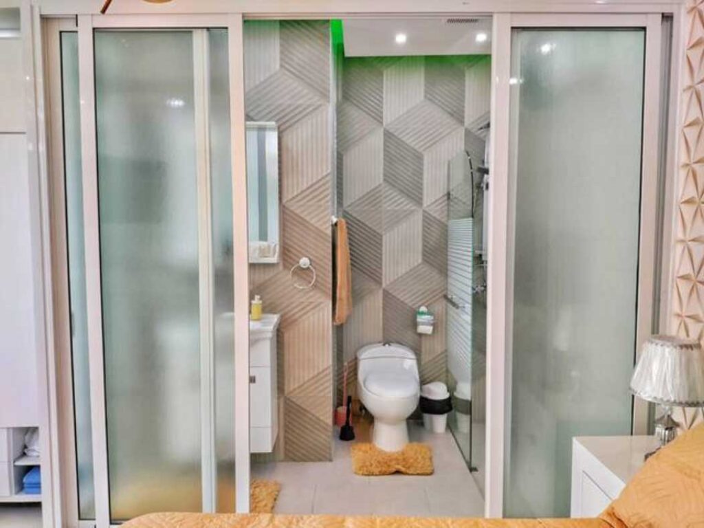 Lovely penthouse studio with Jacuzzi and pool