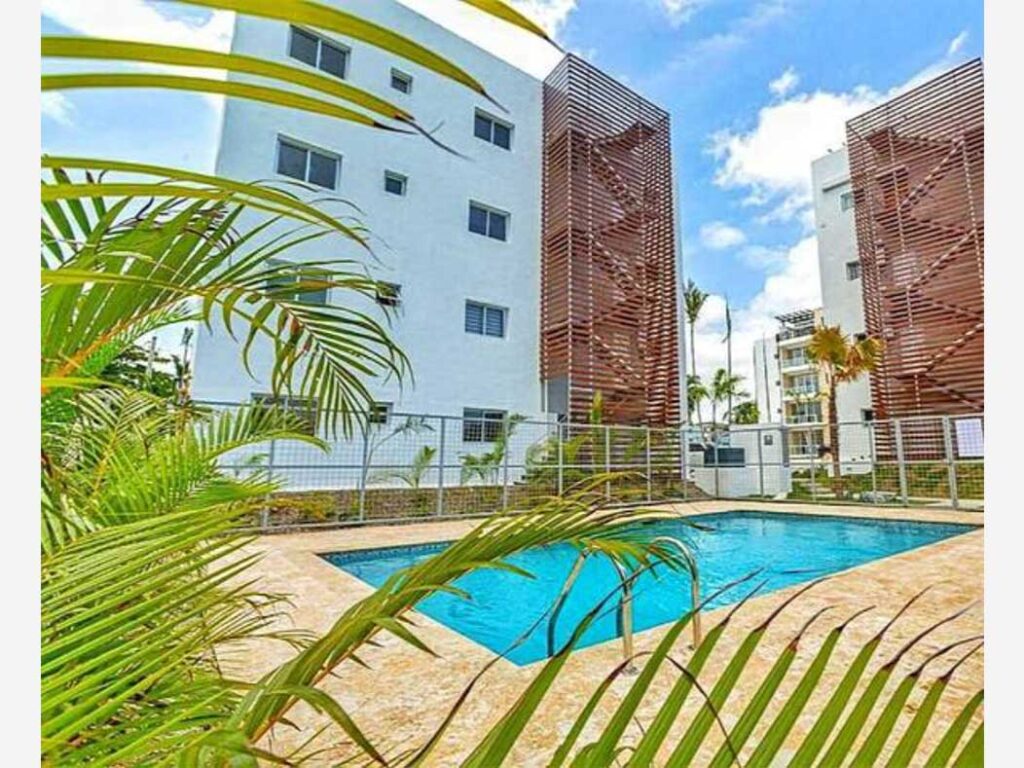 Lovely penthouse studio with Jacuzzi and pool
