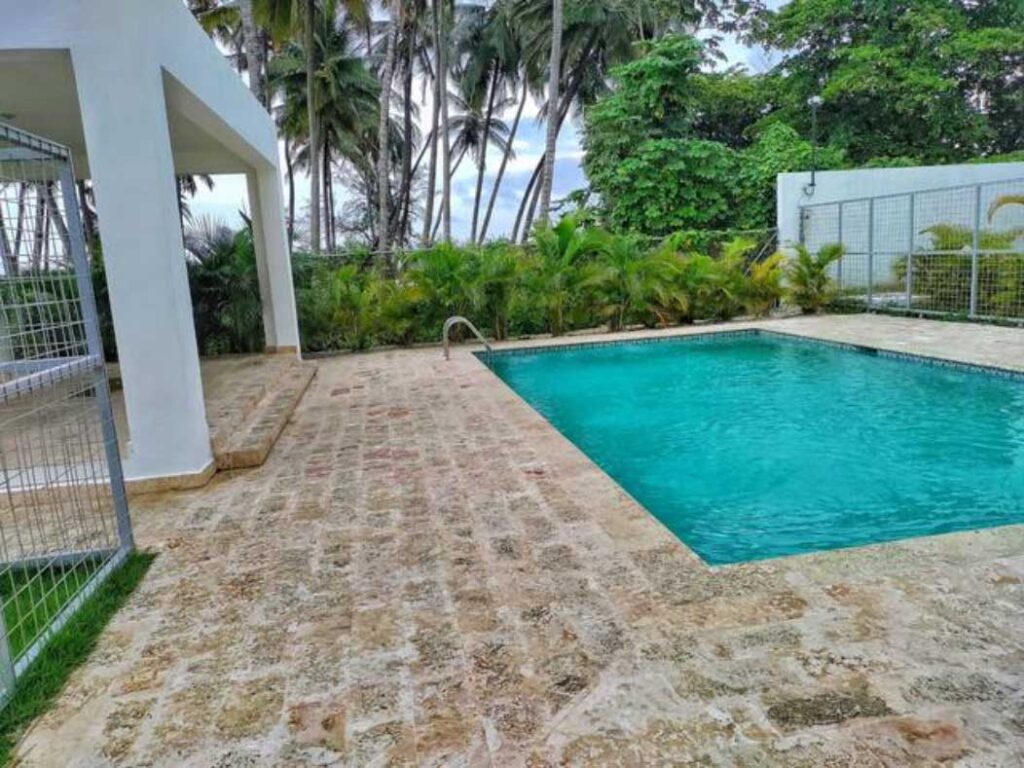 Lovely penthouse studio with Jacuzzi and pool