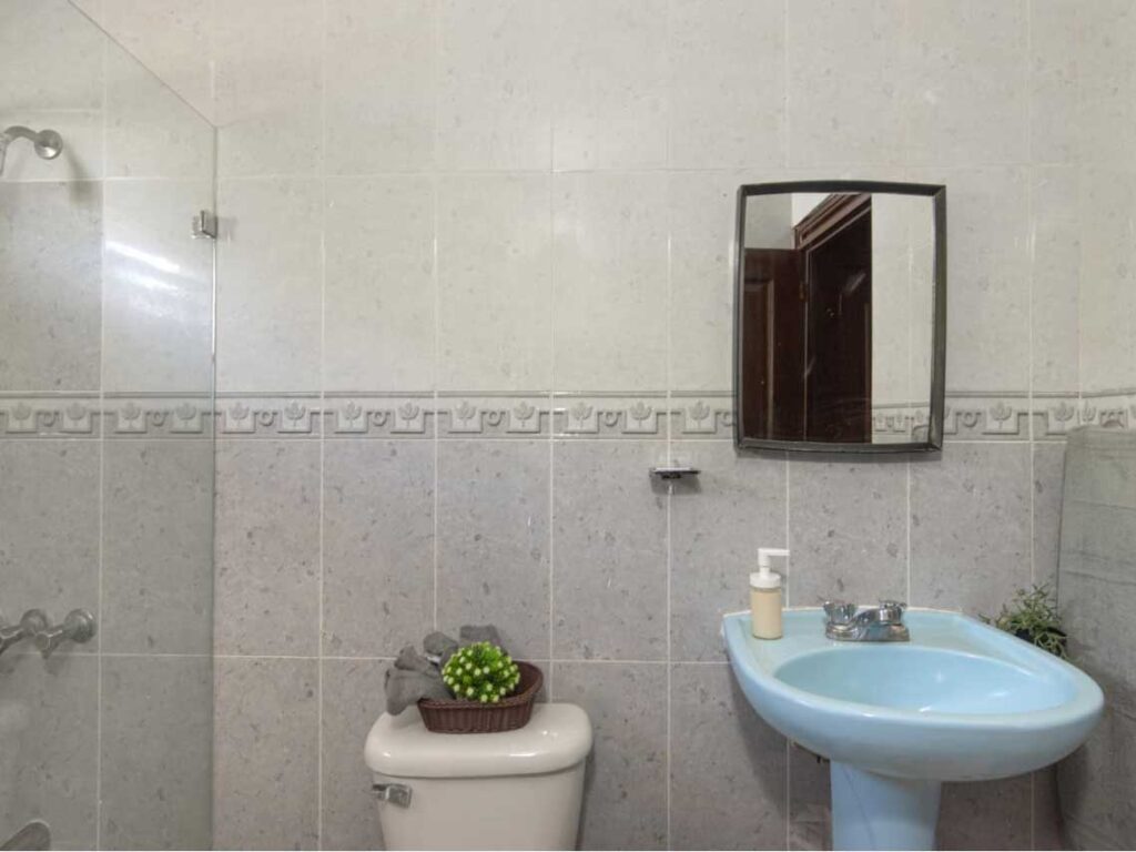 Villa with Pool, Jacuzzi & 3 minutes to the beach