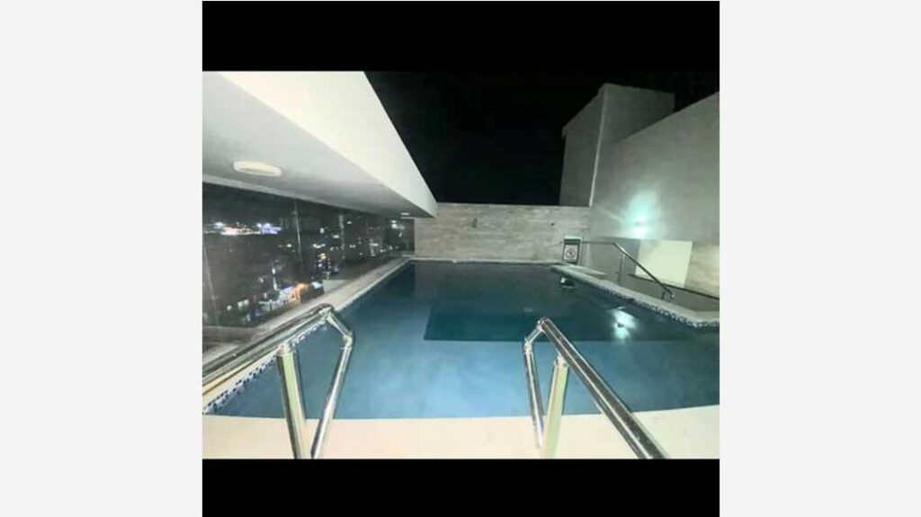 Adorable one bedroom apartment with pool