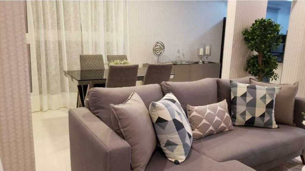 Adorable one bedroom apartment with pool