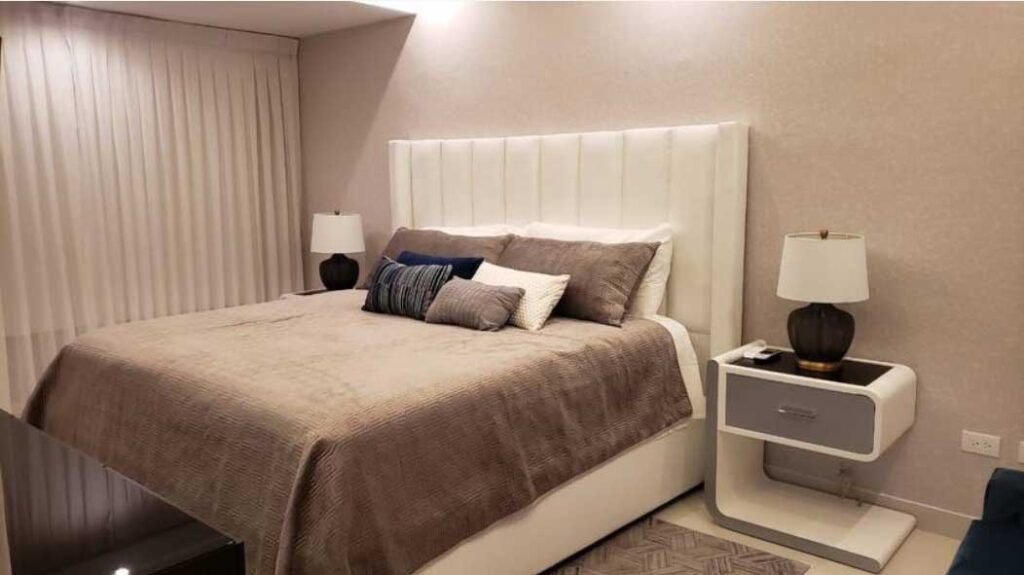 Adorable one bedroom apartment with pool