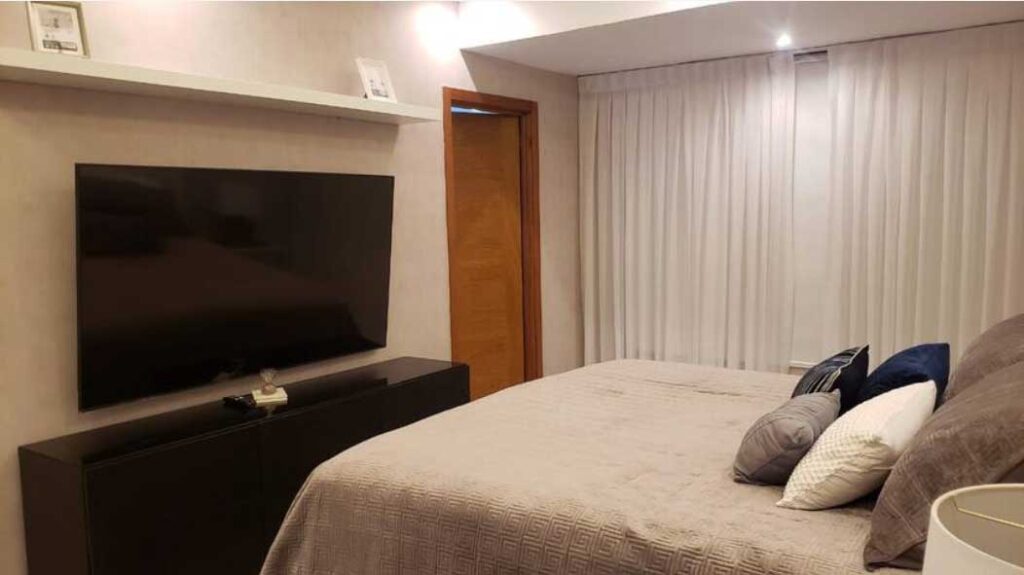 Adorable one bedroom apartment with pool